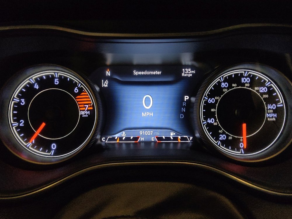 Used 2019 Jeep Cherokee Limited w/ Technology Group FWD image 23