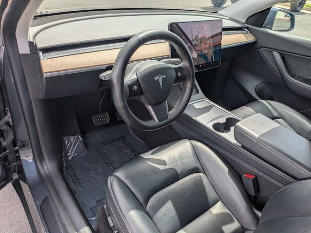 Used 2021 Tesla Model Y Long Range image 12