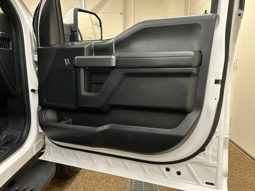 Used 2019 Ford F150 XLT w/ Equipment Group 302A Luxury AWD/4WD image 16