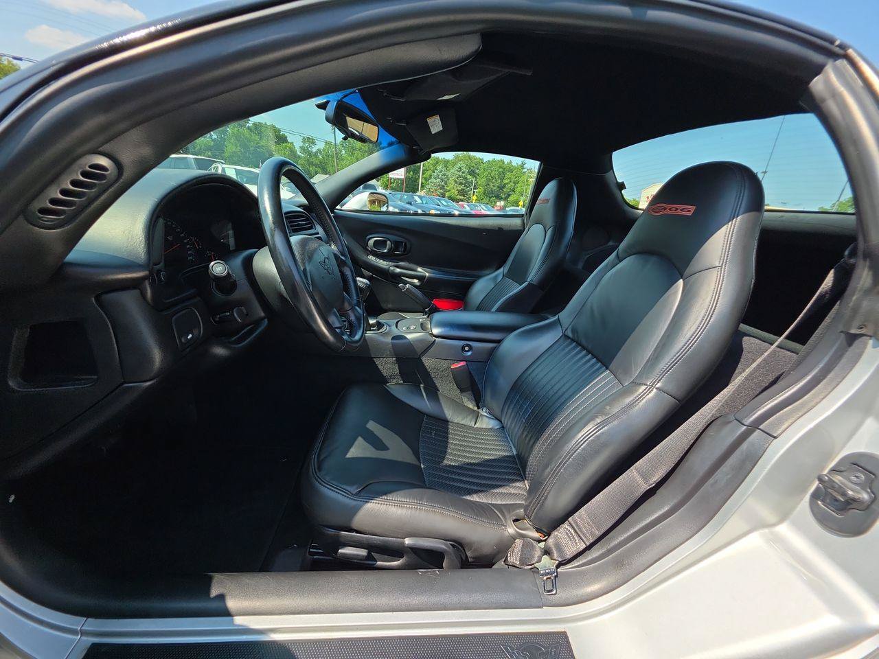 Used 2001 Chevrolet Corvette Z06 RWD image 3