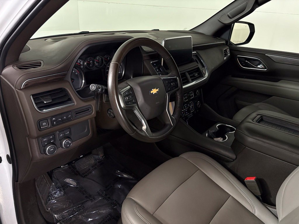 Used 2021 Chevrolet Suburban LT w/ Luxury Package AWD/4WD image 19