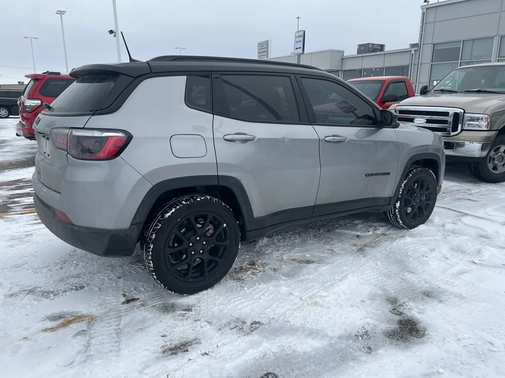 Used 2024 Jeep Compass Latitude w/ Sun and Sound Group image 2