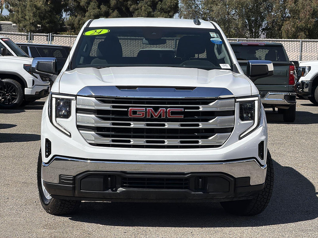 Used 2024 GMC Sierra 1500 SLE AWD/4WD image 2