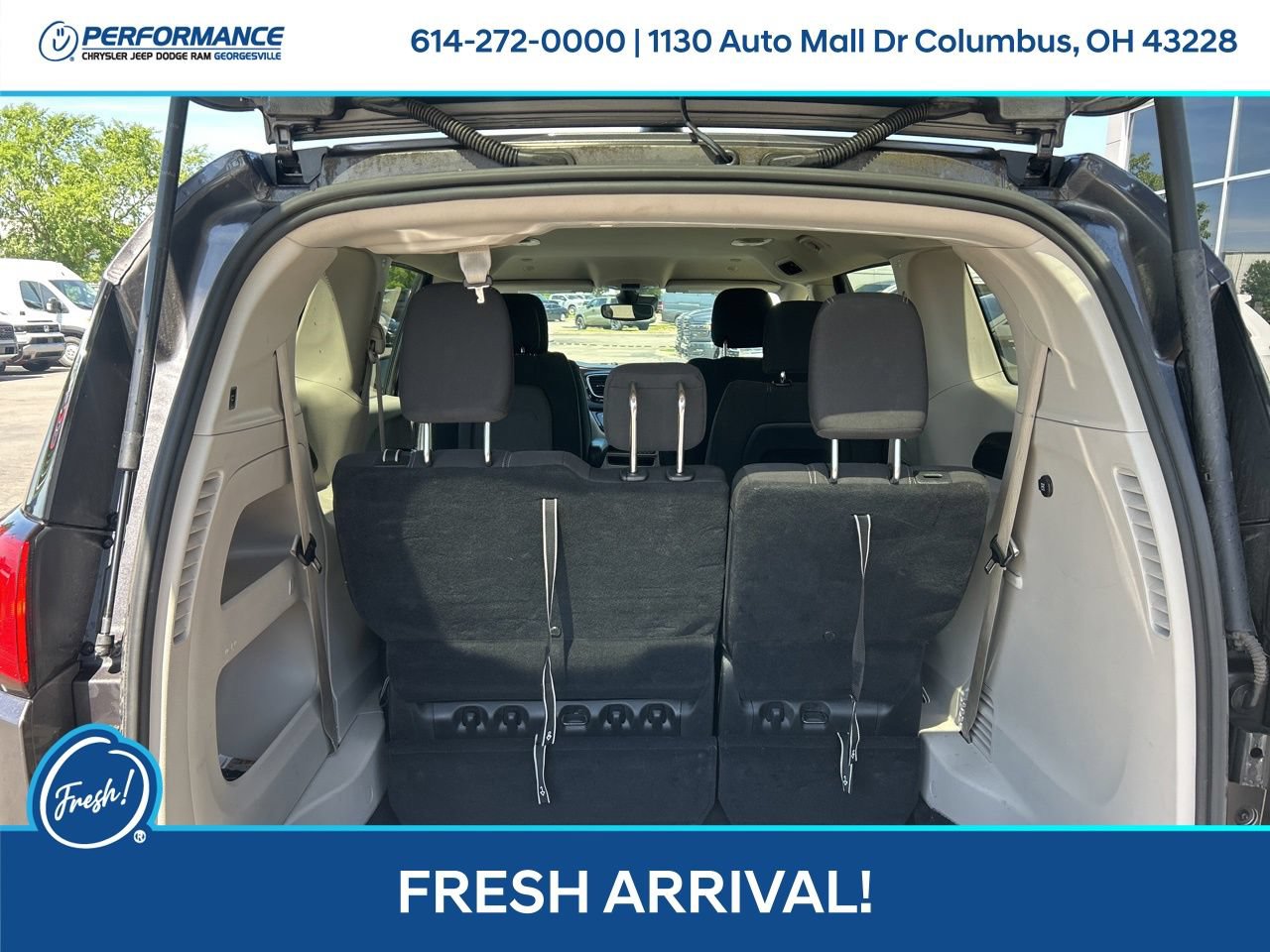 Used 2023 Chrysler Voyager LX FWD image 14