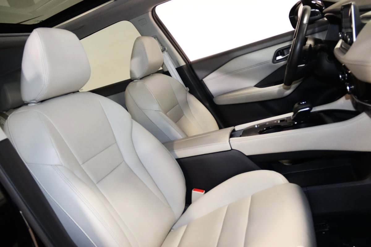 Used 2023 Nissan Rogue SL image 49