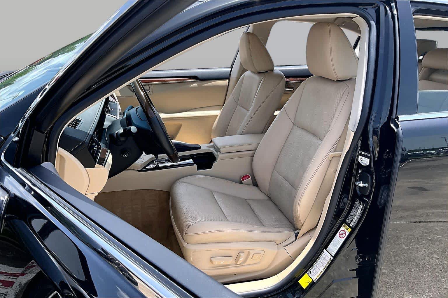 Used 2014 Lexus ES 350 w/ Luxury Package FWD image 7