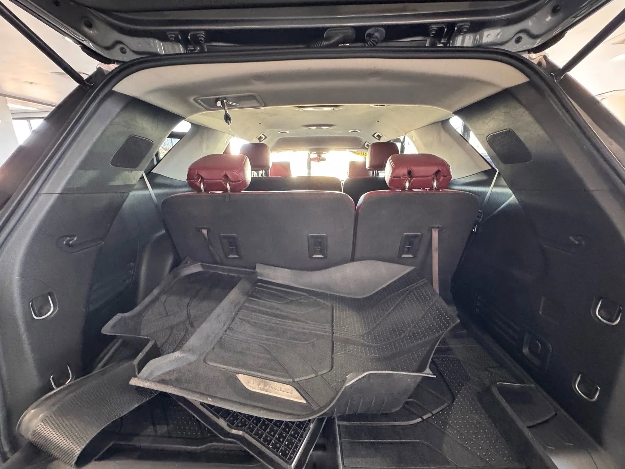 Used 2020 Chevrolet Traverse LS image 27