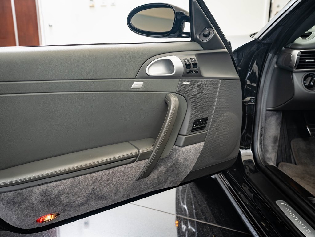 Used 2006 Porsche 911 Carrera 4S image 23