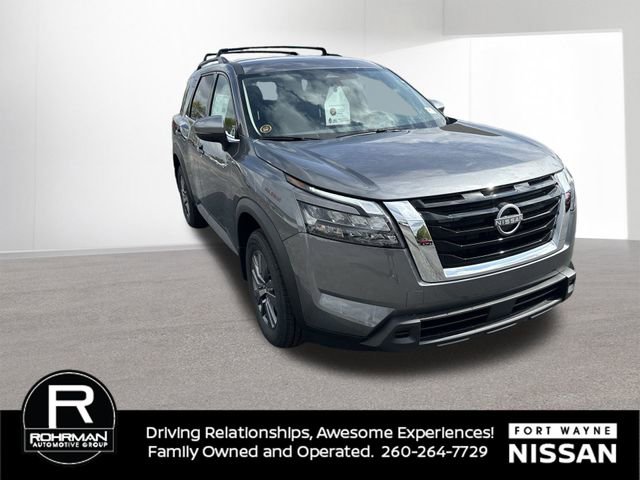 New 2025 Nissan Pathfinder SV image 3