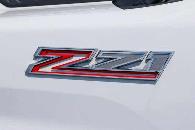 Used 2024 Chevrolet Silverado 2500 LT image 8