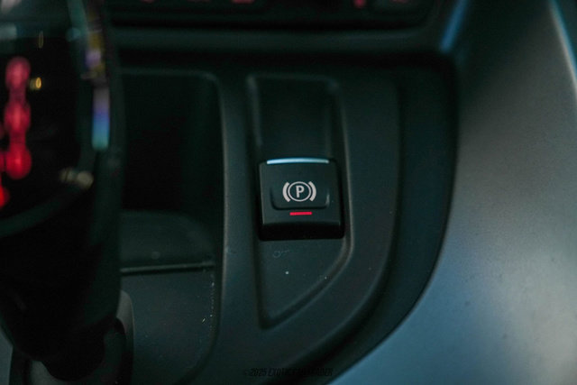 Used 2017 BMW i8 image 31