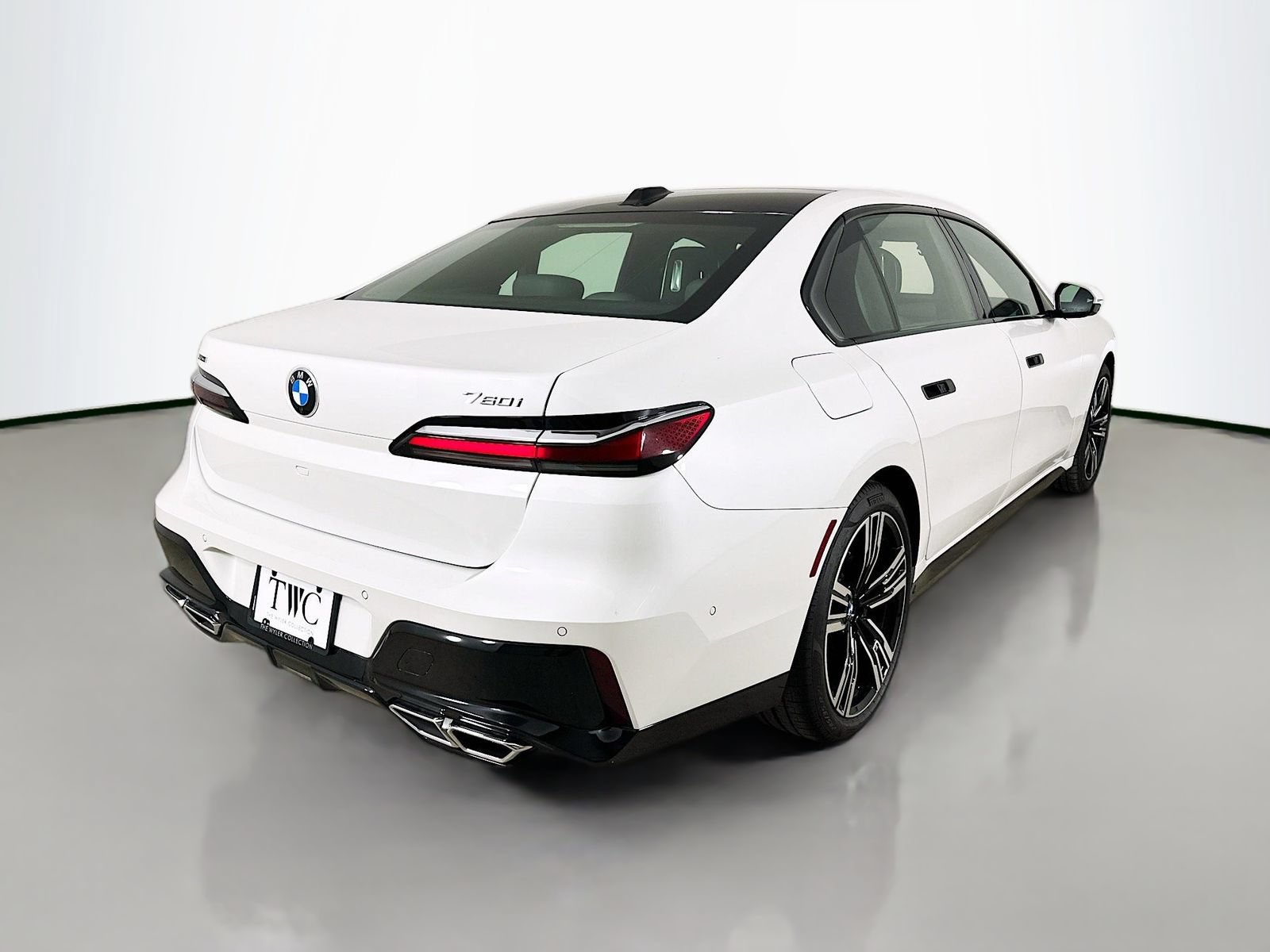 New 2026 BMW 760i xDrive w/ Executive Package AWD/4WD image 5