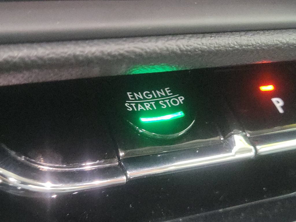 Certified 2025 Lincoln Corsair FWD image 31