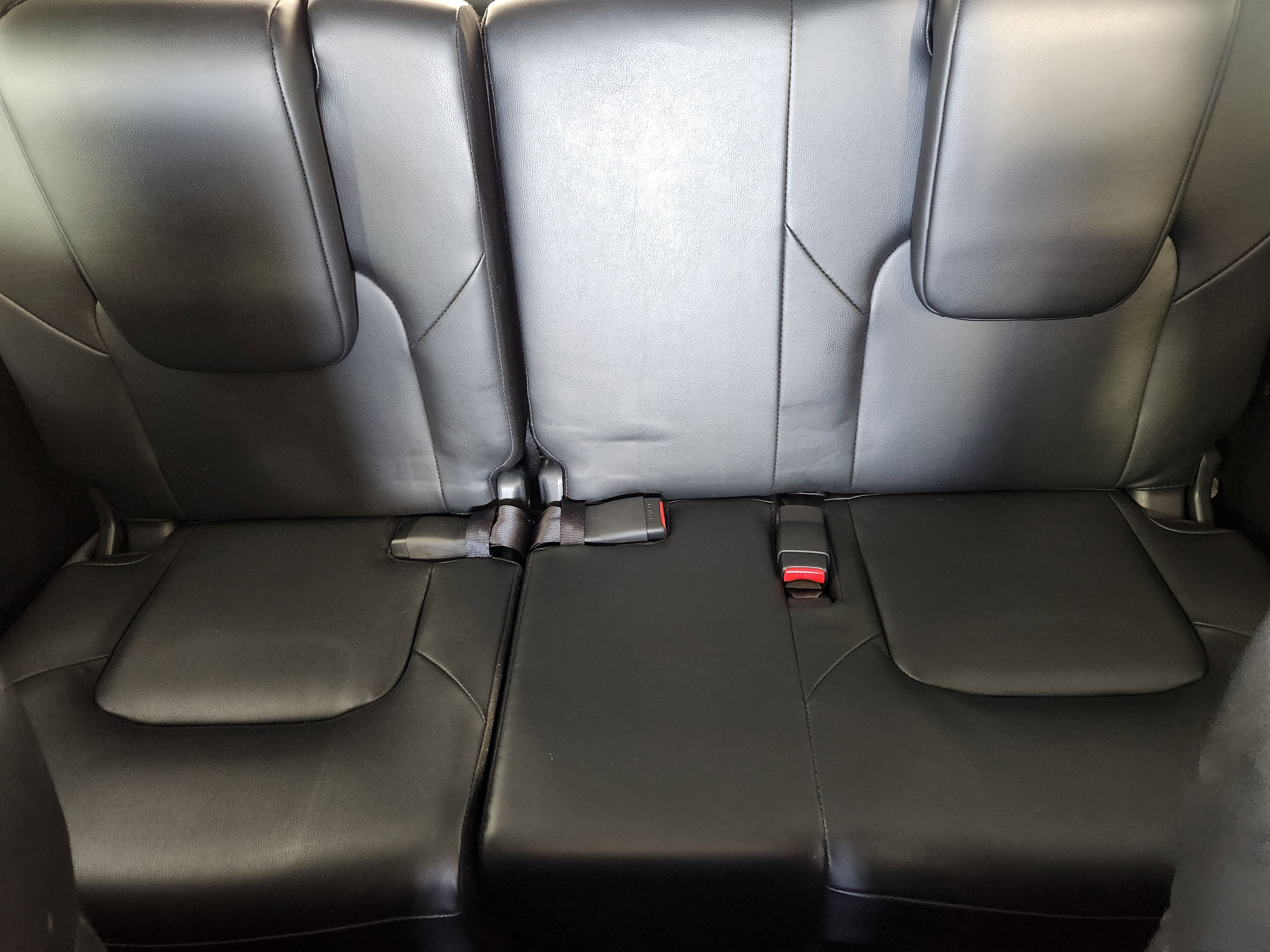 Used 2023 Nissan Armada SL w/ Captain's Chairs Package image 15