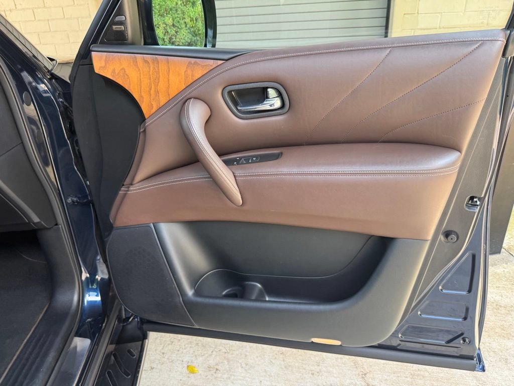 Used 2017 INFINITI QX80 Limited AWD/4WD image 36
