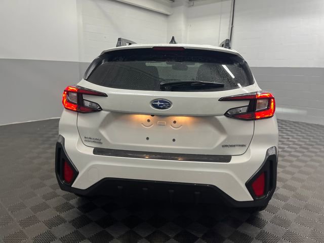 Used 2024 Subaru Crosstrek 2.0i Premium image 5