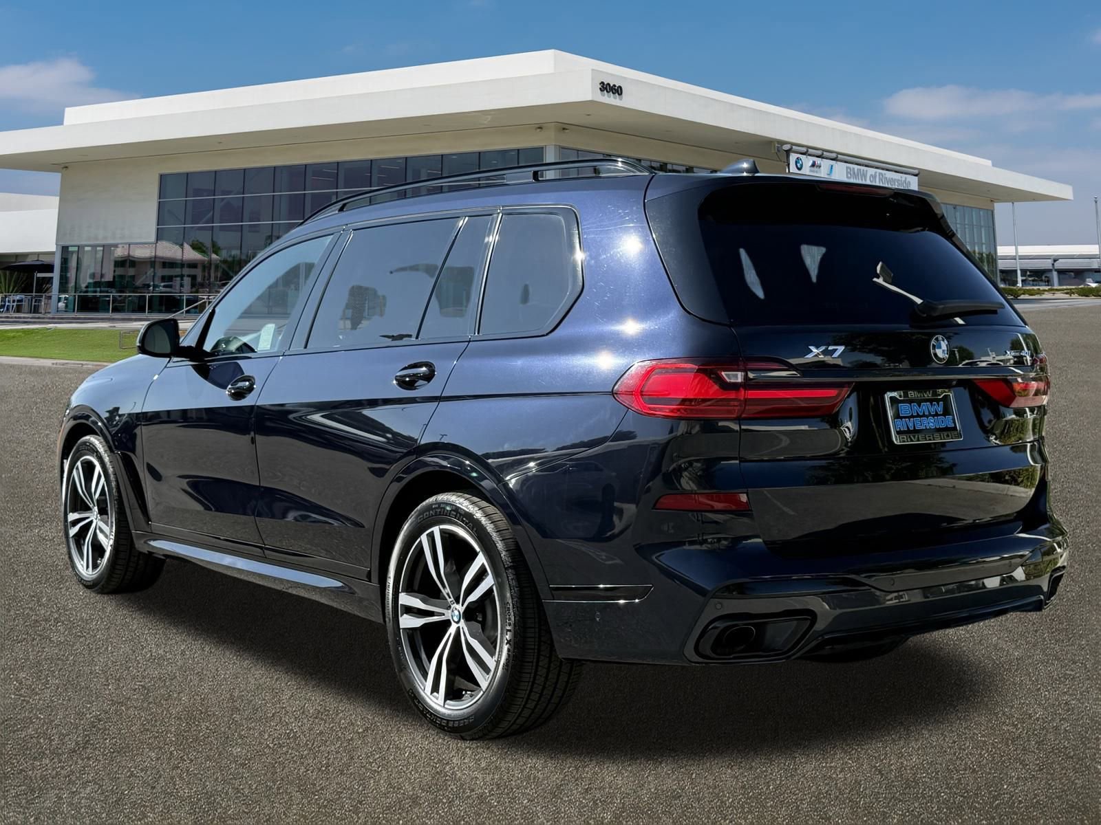 Used 2022 BMW X7 xDrive40i w/ M Sport Package image 8