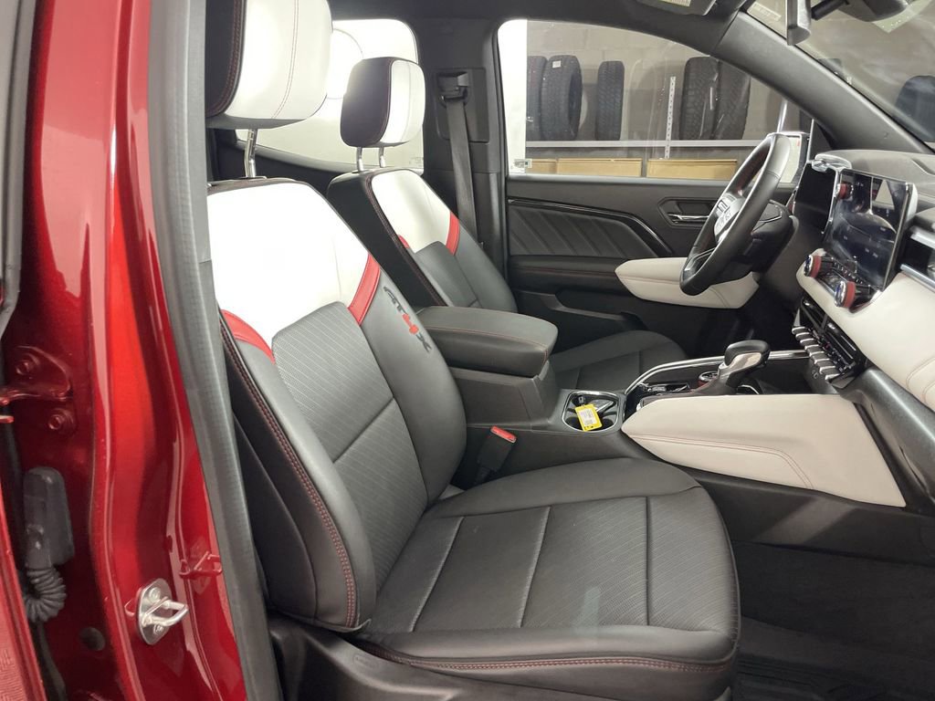 Used 2023 GMC Canyon AT4X image 27