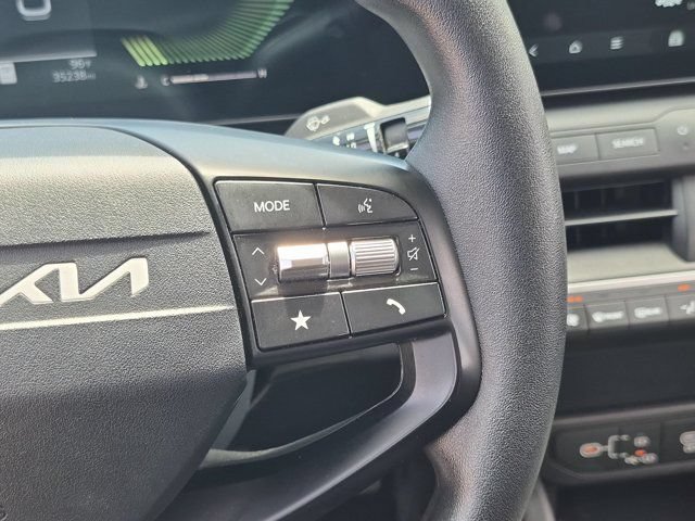 Used 2025 Kia K4 FWD image 21