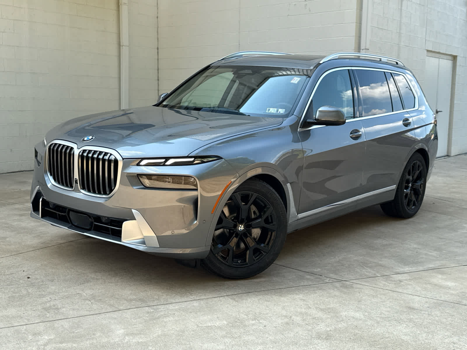 New 2026 BMW X7 xDrive40i w/ Premium Package