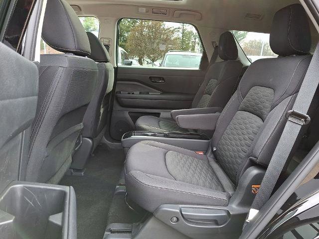Certified 2023 Nissan Pathfinder SV w/ SV Premium Package image 13