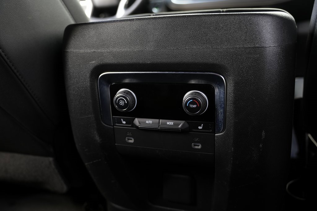 Used 2023 Chevrolet Suburban Premier image 45