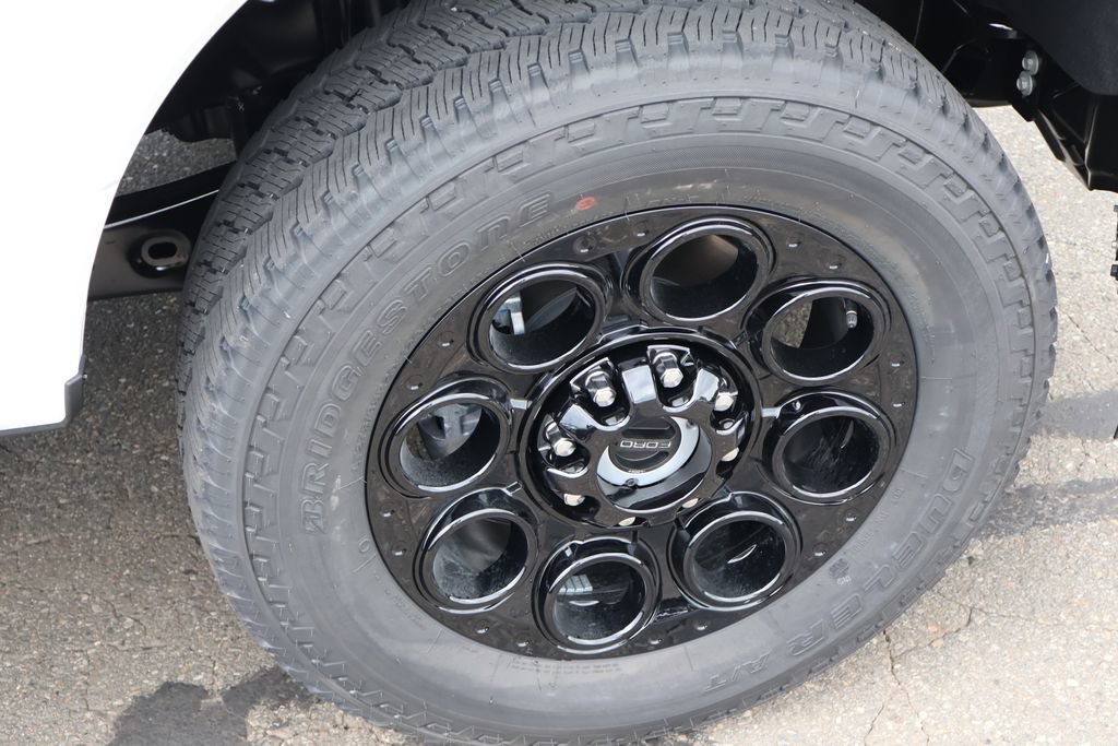 New 2026 Ford F350 Lariat w/ Black Appearance Package AWD/4WD image 28