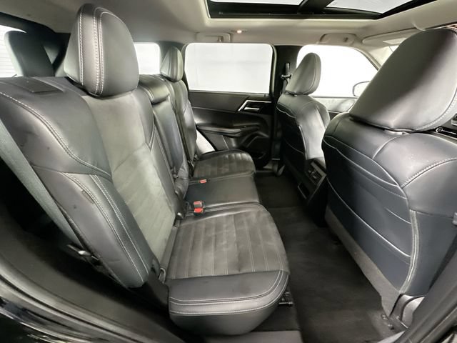 Used 2023 Mitsubishi Outlander SE AWD/4WD image 29
