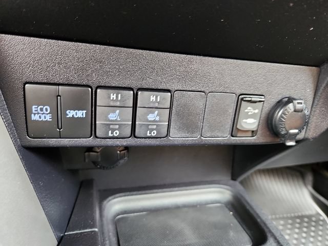 Used 2016 Toyota RAV4 Limited AWD/4WD image 24