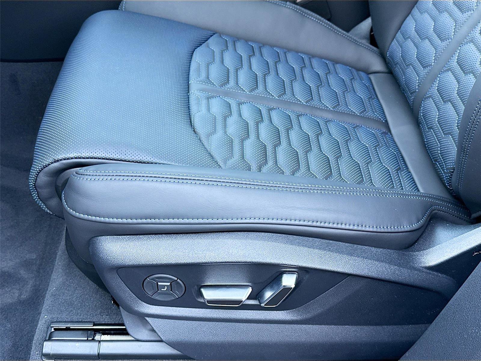 New 2026 Audi RS Q8 performance image 20