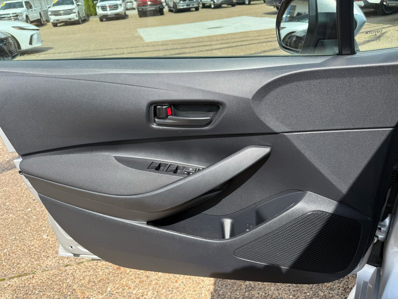Used 2024 Toyota Corolla LE w/ LE Convenience Package image 13