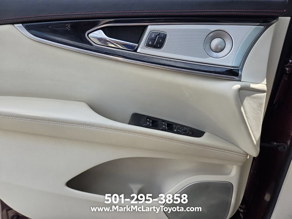 Used 2017 Lincoln MKX Black Label w/ Driver Assistance Package FWD image 27