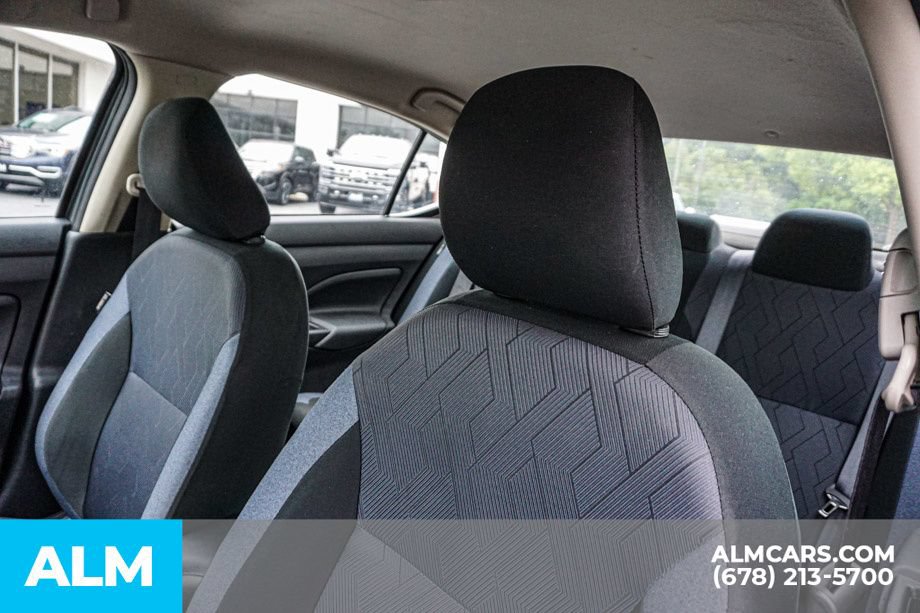 Used 2024 Nissan Versa SV FWD image 17