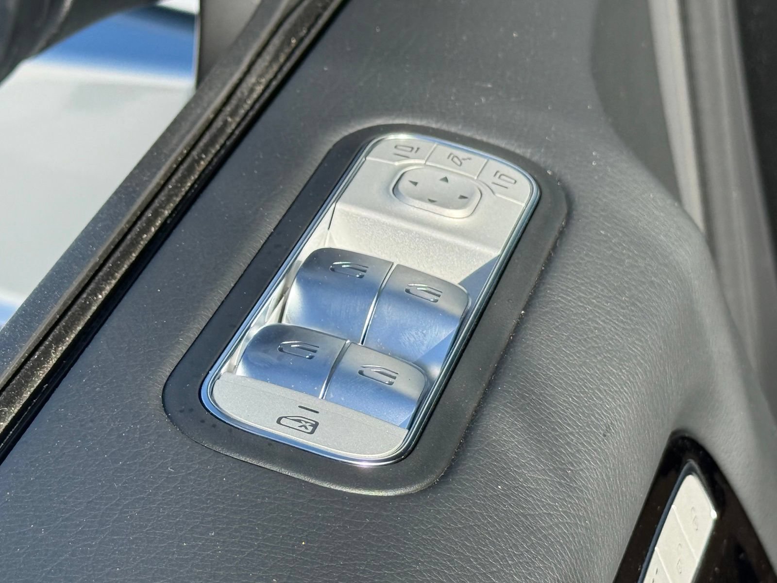 New 2026 Mercedes-Benz G 550 image 16