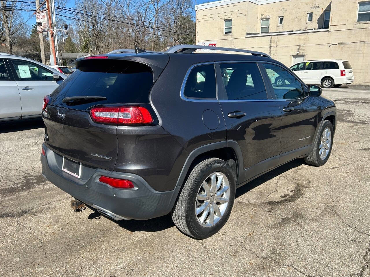 Used 2016 Jeep Cherokee Limited image 13