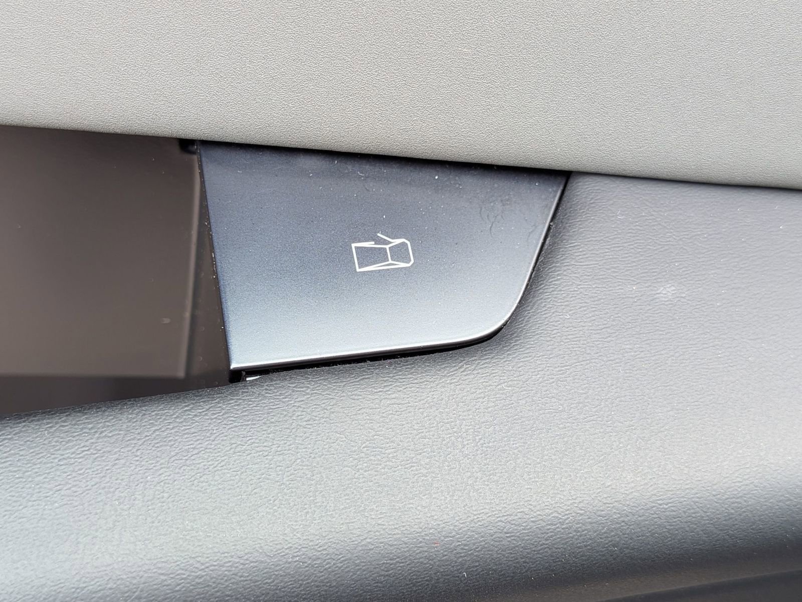 Used 2024 Tesla Cybertruck AWD Crew Cab image 13