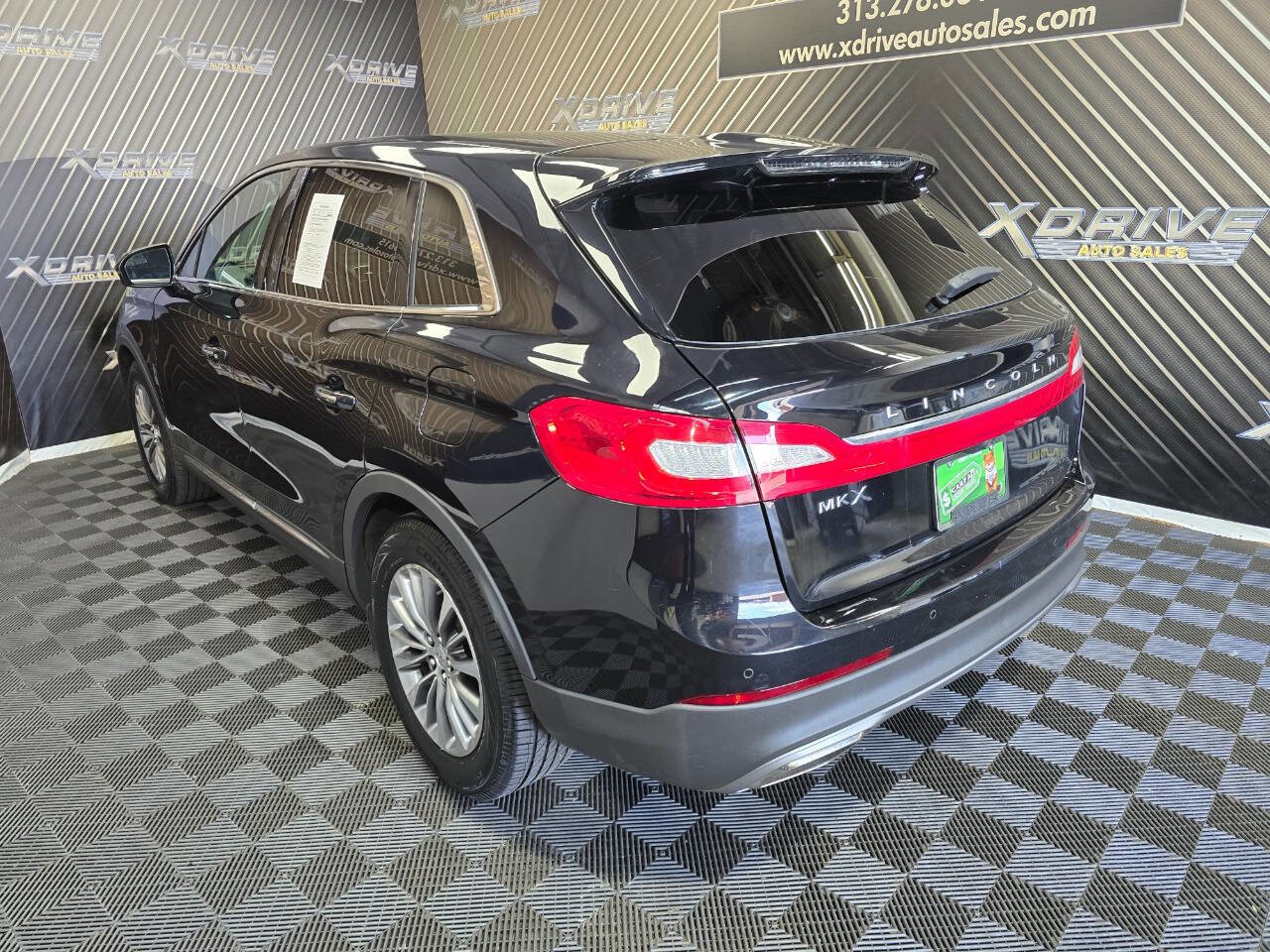 Used 2016 Lincoln MKX Select w/ Select Plus Package image 10