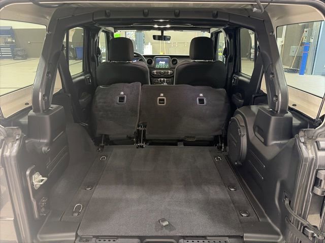 Used 2023 Jeep Wrangler Willys image 16