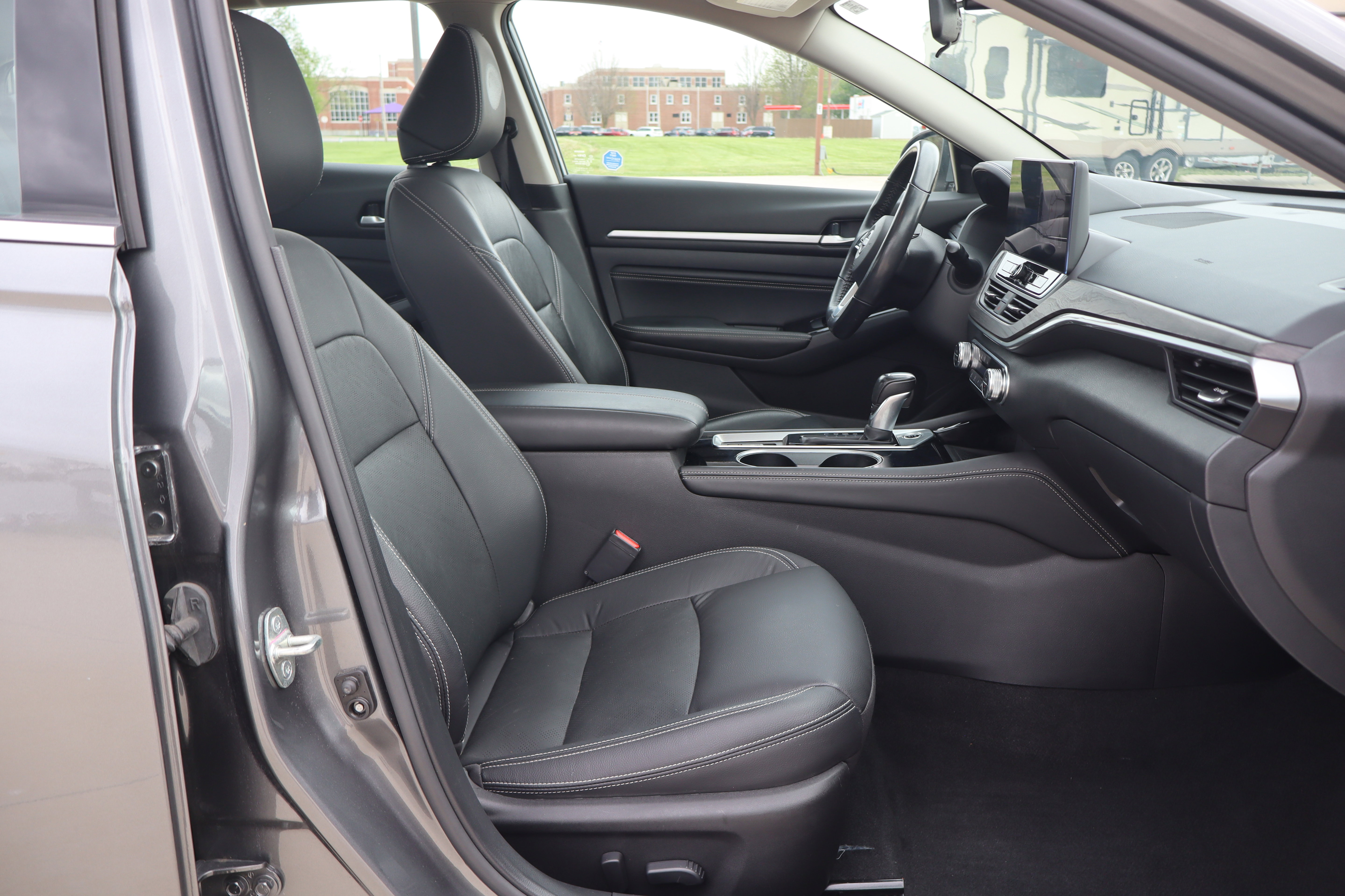 Used 2023 Nissan Altima 2.5 SL FWD image 13