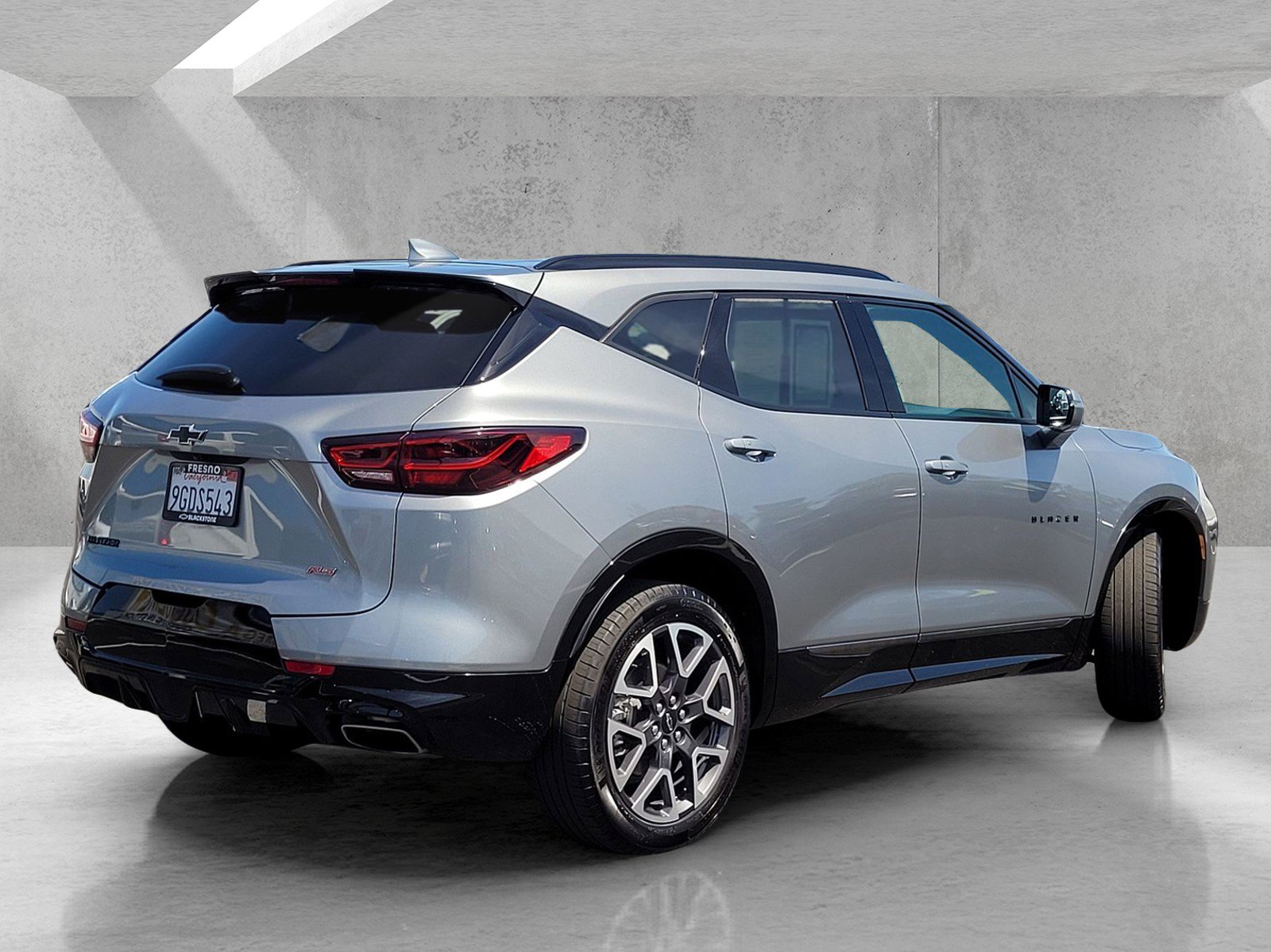 Used 2023 Chevrolet Blazer RS w/ Enhanced Convenience Package FWD image 4