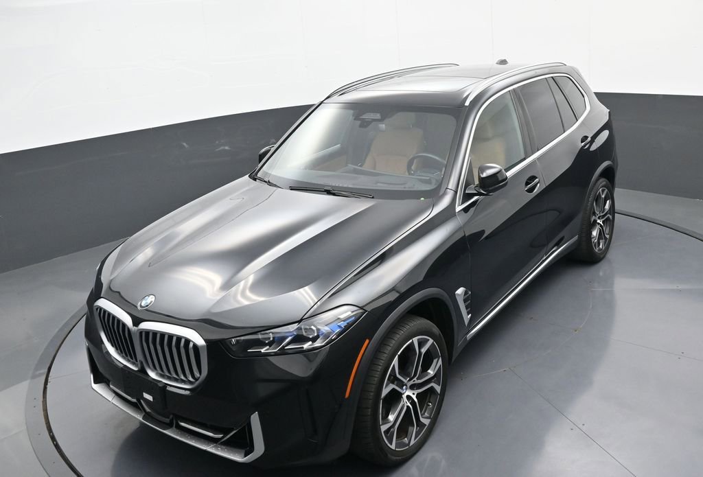 Used 2024 BMW X5 xDrive40i w/ Premium Package AWD/4WD image 32