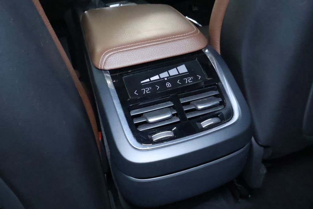 Used 2018 Volvo XC60 T6 Inscription w/ Convenience Package image 18