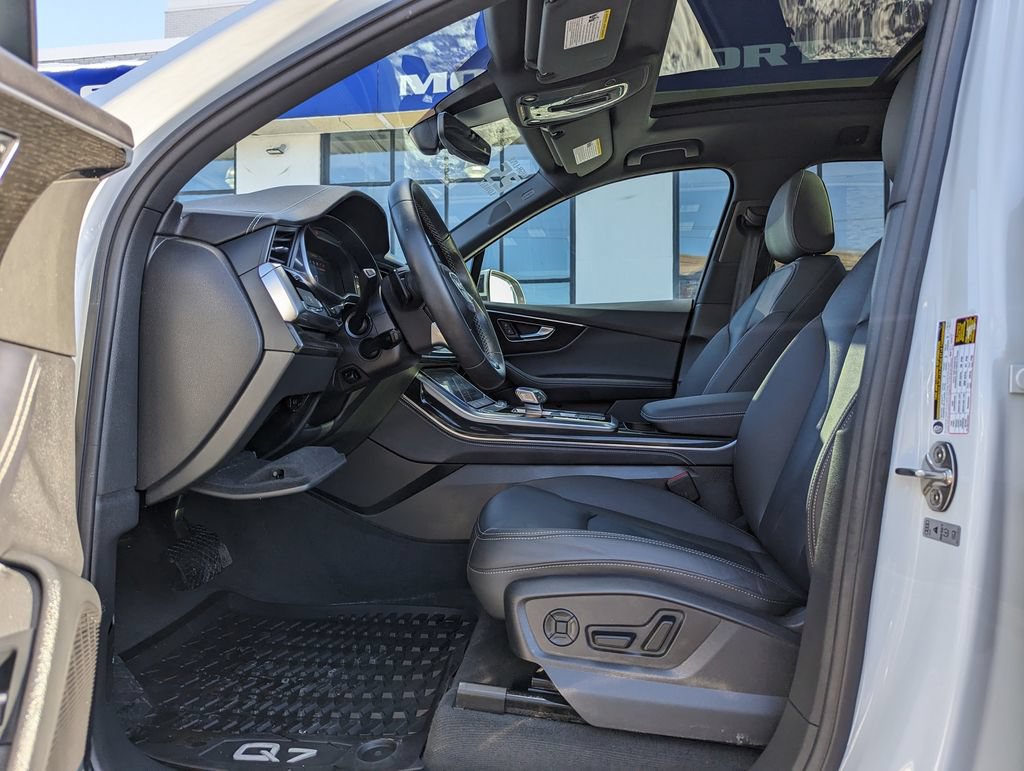 Used 2025 Audi Q7 3.0T Premium Plus AWD/4WD image 27