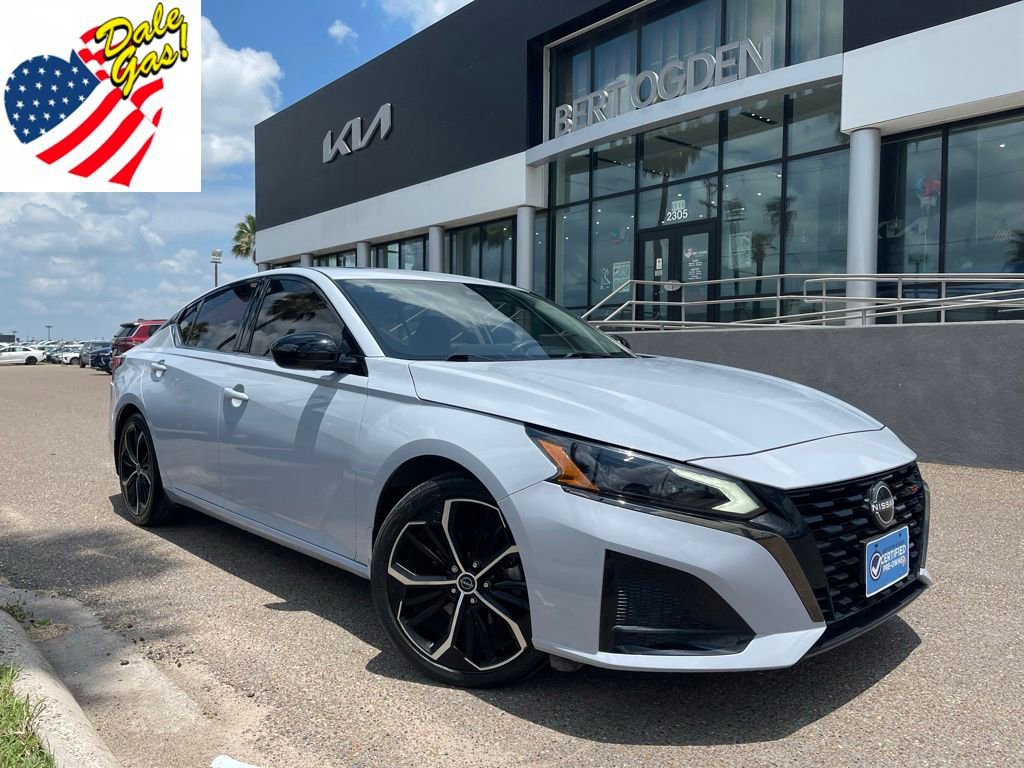 Used 2023 Nissan Altima 2.5 SR w/ SR Premium Package