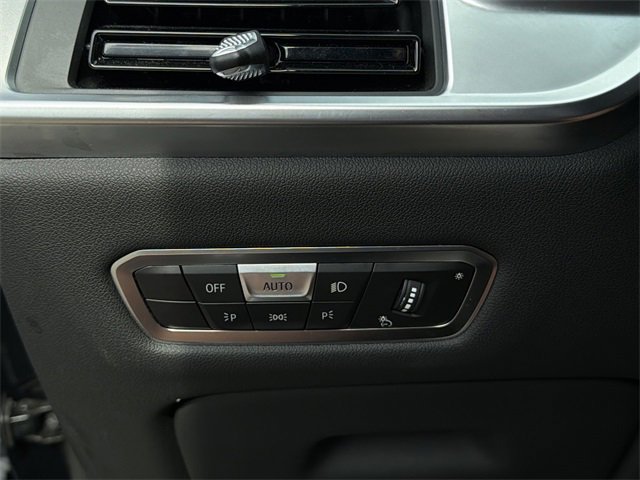 Used 2023 BMW X7 xDrive40i w/ Executive Package image 33