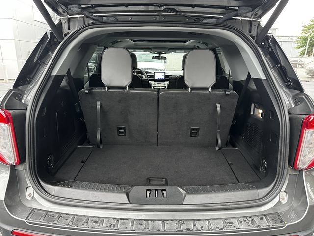 Certified 2022 Ford Explorer XLT w/ Equipment Group 202A AWD/4WD image 44