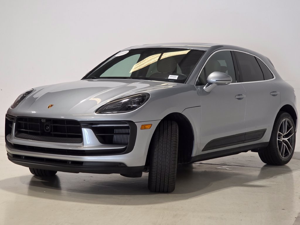 Certified 2023 Porsche Macan S AWD/4WD image 1