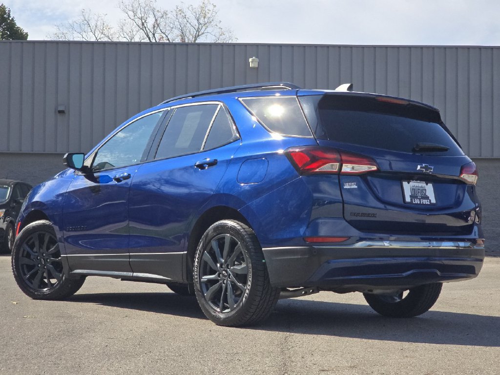 Used 2023 Chevrolet Equinox RS FWD image 12
