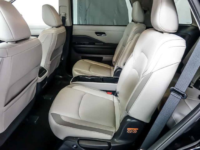 Used 2024 Nissan Pathfinder SL w/ SL Premium Package AWD/4WD image 15