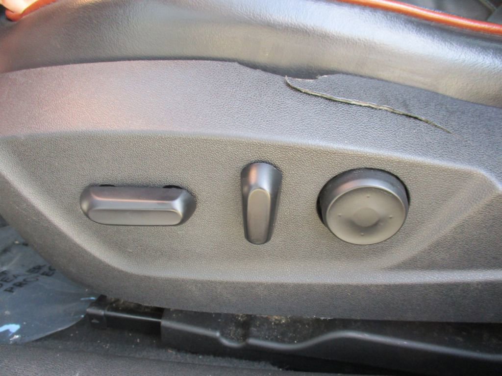 Used 2013 Chevrolet Malibu LTZ image 12